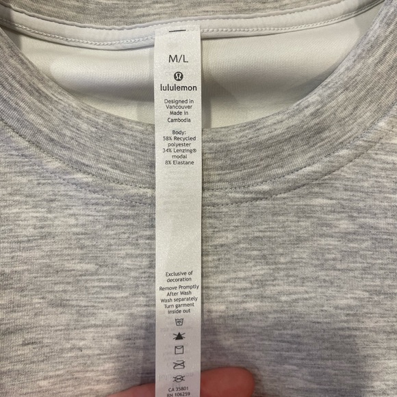 EEUC Lululemon Grey Crop Crew size M/L - Picture 3 of 5